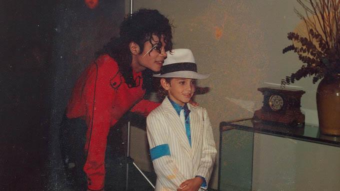 Michael Jackson từng quấy rối sao nhí trong rạp phim-2