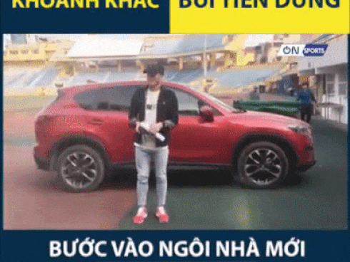 Nhìn Bùi Tiến Dũng ngơ ngác như đứa trẻ lạc mẹ ngày đầu gia nhập CLB Hà Nội mà fans thấy thương cho chàng trai ấy