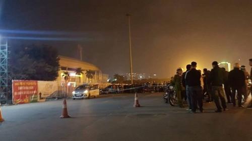 Vụ tài xế taxi nghi bị cướp cứa cổ ở Hà Nội: Nhân chứng kể lại giây phút kinh hoàng-1