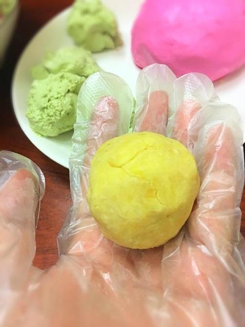 Lạ miệng bánh khúc từ rau muống ngon và dễ làm-1