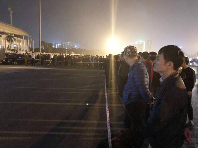 Tài xế nghi bị cứa cổ gần SVĐ Mỹ Đình là người hiền lành chịu khó, vợ nạn nhân đang mang bầu bé thứ 2-5