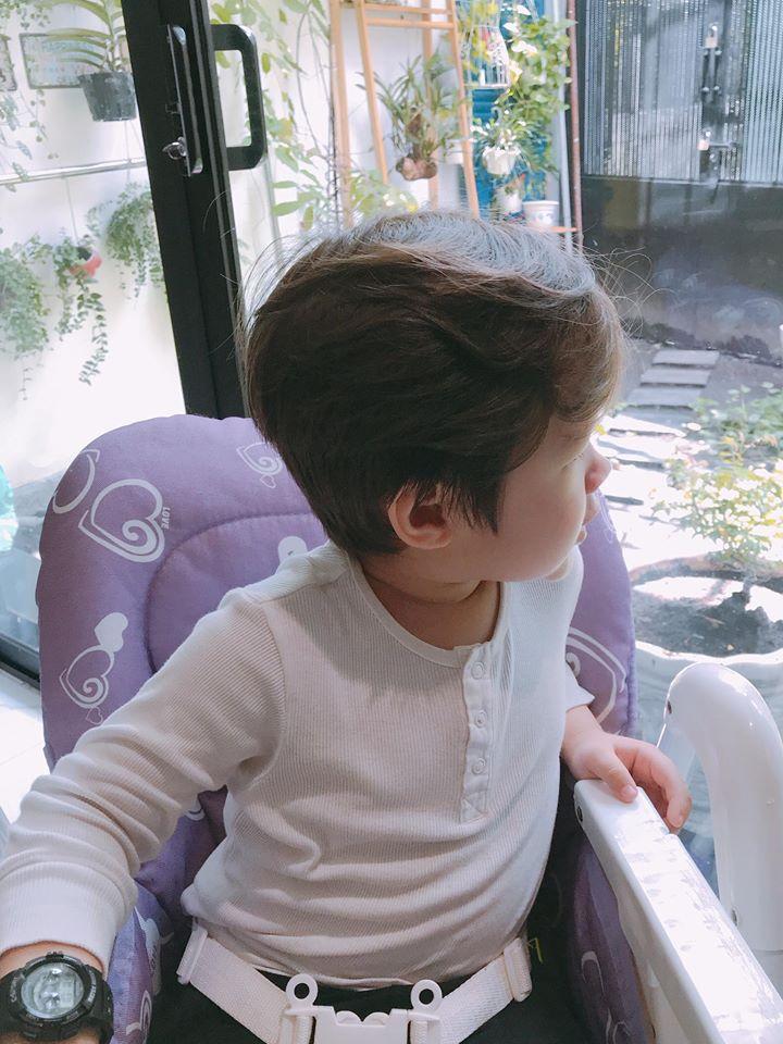 Hoàng tử nhí nhà Elly Trần tái xuất quá bảnh, dân mạng thi nhau kêu gào: Xin hãy gả chàng Mạch cho tôi-9