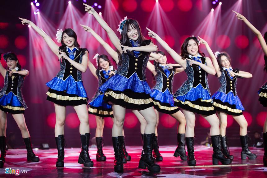 Nét đẹp tươi mới của hot girl 9X, 10X từ nhóm nhạc độc nhất thế giới-2