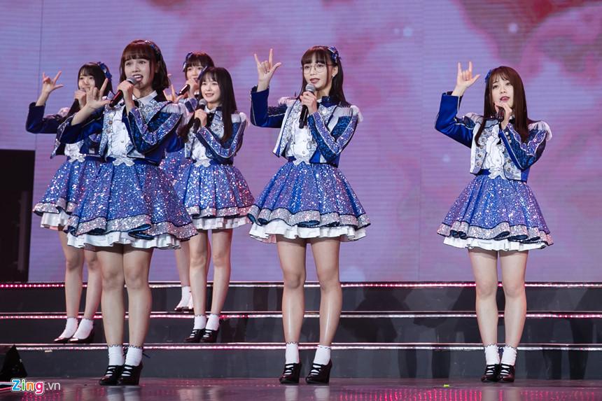 Nét đẹp tươi mới của hot girl 9X, 10X từ nhóm nhạc độc nhất thế giới-5