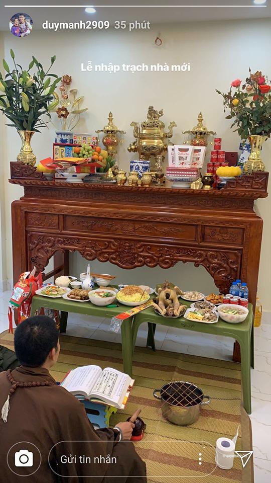 Tặng hàng hiệu giá trị cho bạn gái đã là gì, trung vệ Đỗ Duy Mạnh còn tiện tay xây nhà mới cho bố mẹ rồi đấy-1