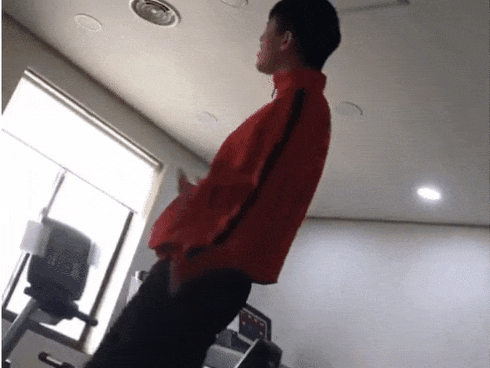 Nghe Duy Mạnh hát cùng Trịnh Thăng Bình, fans lập tức khuyên chàng trai chỉ nên trung thành với bóng đá-3