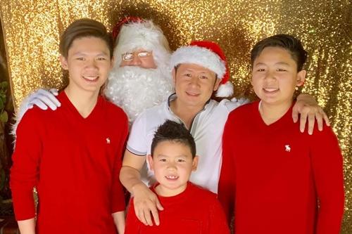 Con trai đệm đàn cho Bằng Kiều cover hit kinh điển-1