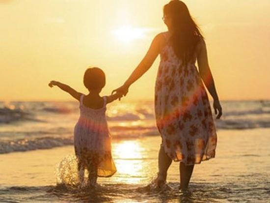 Gửi những người mẹ đơn thân: Tết này phải thật mạnh mẽ!