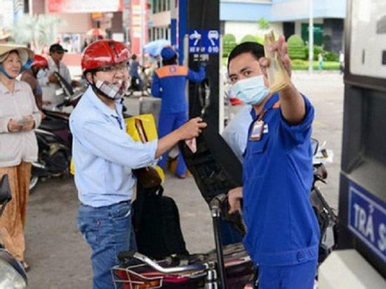Giá xăng dầu giữ nguyên dịp Tết Nguyên đán
