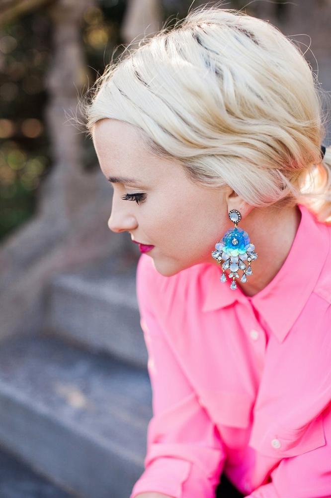 Khuyên tai statement hot thế này không sắm diện Tết hơi phí-2