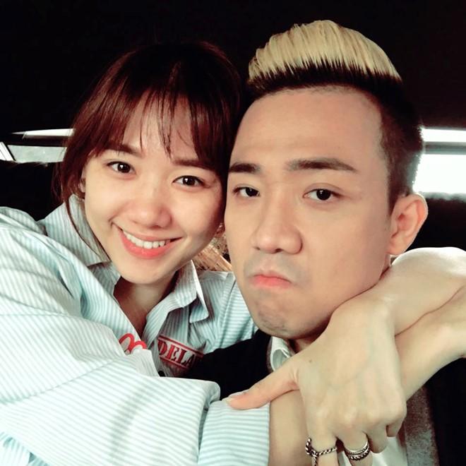 NHÀ SẮP CHÁY: Chẳng những không kín miệng khi ngắm trai 6 múi, Hari Won còn cố tình gọi hồn Trấn Thành để trêu điên-5