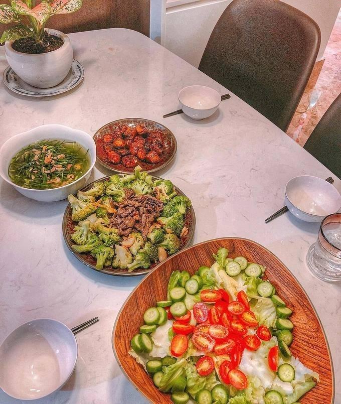 Ăn như thế này bảo sao Lan Khuê có được vóc dáng nuột nà khiến ai cũng ghen tỵ-2