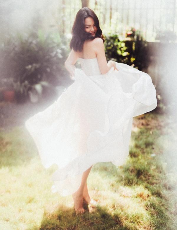 Phạm Quỳnh Anh quá xinh đẹp, hứa sẽ hát nhạc tích cực hơn trong năm tới-4