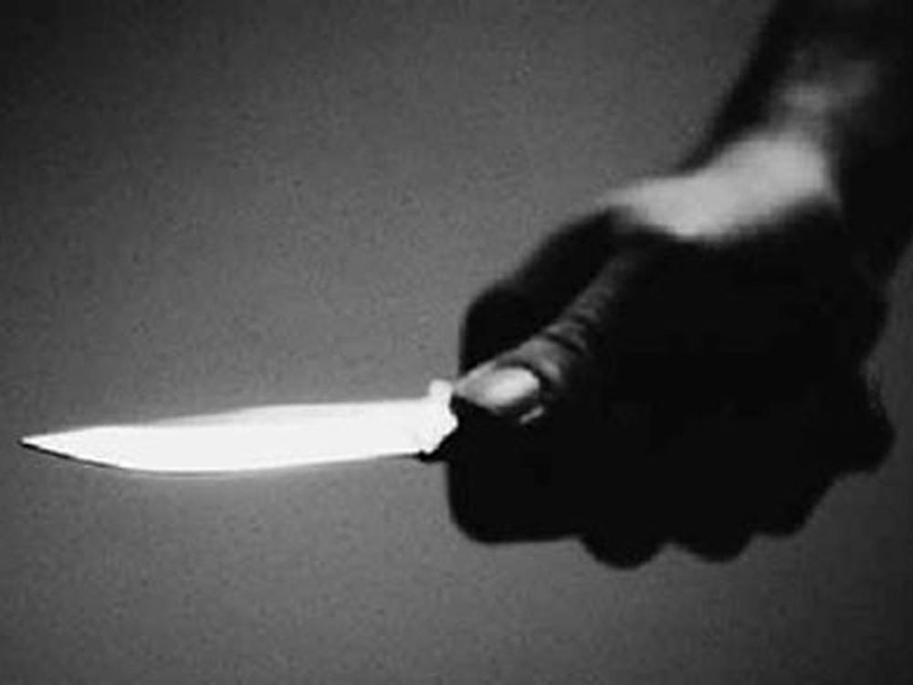 Bị đâm suýt chết vì tranh cãi bà Táo thương ông Táo nào nhất-1