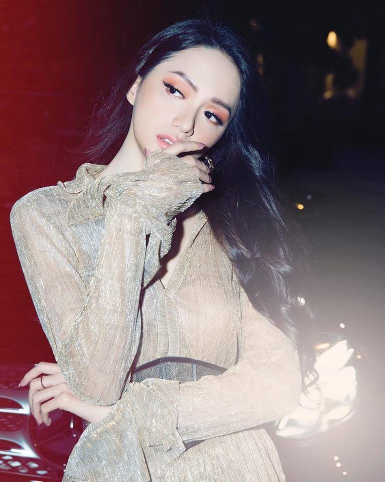 SAO TRANG ĐIỂM ĐẸP ĐẦU NĂM: Diệp Lâm Anh hiền như cô Tấm - Phạm Băng Băng để mặt mộc vẫn xinh không có đối thủ-8