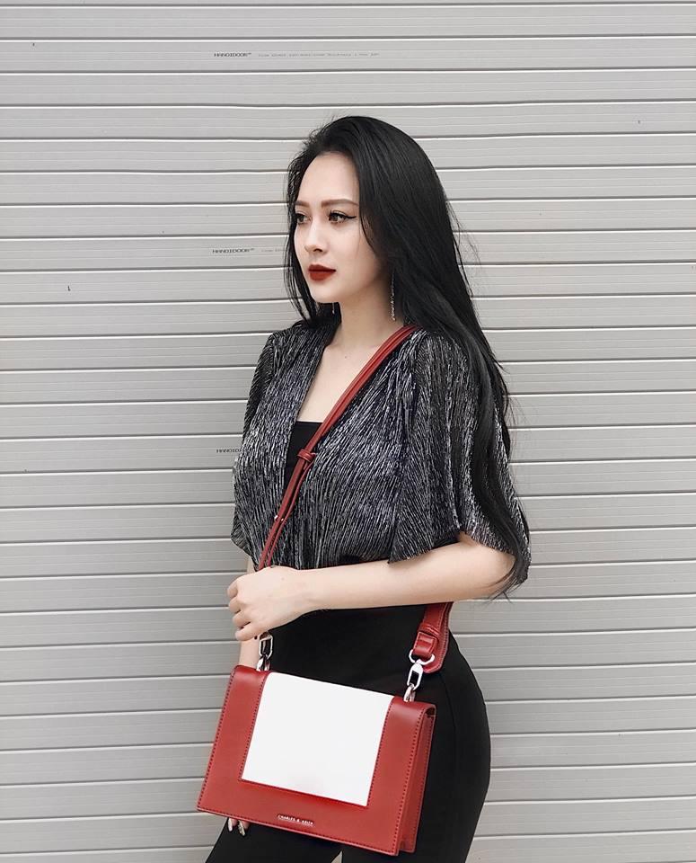 Hương Tràm xinh đẹp, hát hay thì rõ rồi nhưng em họ cô ấy cũng có ngoại hình nổi bật, chất giọng không thua kém chị-3