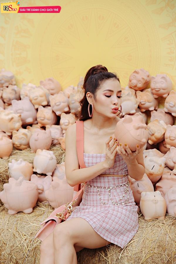 Lục túi Phương Trinh Jolie ngày Tết: Bất ngờ với món đồ rẻ như bèo trong túi xách Chanel trăm triệu-11