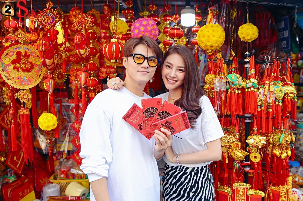 Ngắm Linh Chi - Lâm Vinh Hải tình tứ đi chợ Tết, ai cũng mong cặp đôi sớm báo hỷ trong năm mới Kỷ Hợi-8