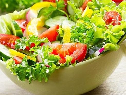 Ngày tết ăn kiểu này chẳng khác nào tự rước độc tố vào thân, ốm yếu quanh năm và tuổi thọ giảm