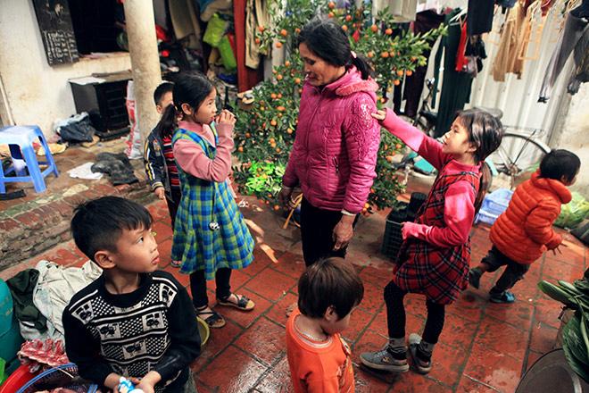 Bà mẹ sinh 14 con ở Hà Nội: 30 năm nay, tôi chưa có cái Tết nào vui-1