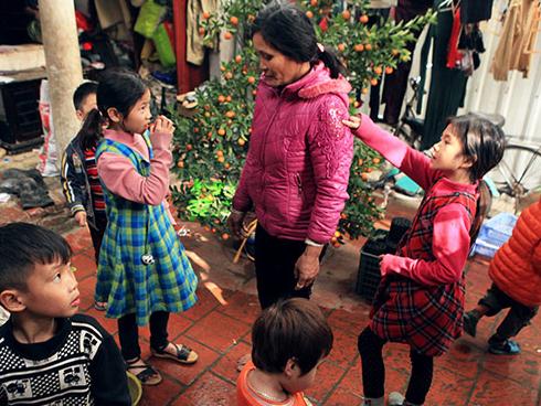 Bà mẹ sinh 14 con ở Hà Nội: '30 năm nay, tôi chưa có cái Tết nào vui'