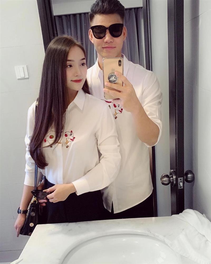 Văn Thanh bắt kịp xu hướng Tết, mặc áo hình chú heo sành điệu-1