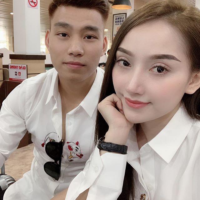 Văn Thanh bắt kịp xu hướng Tết, mặc áo hình chú heo sành điệu-2