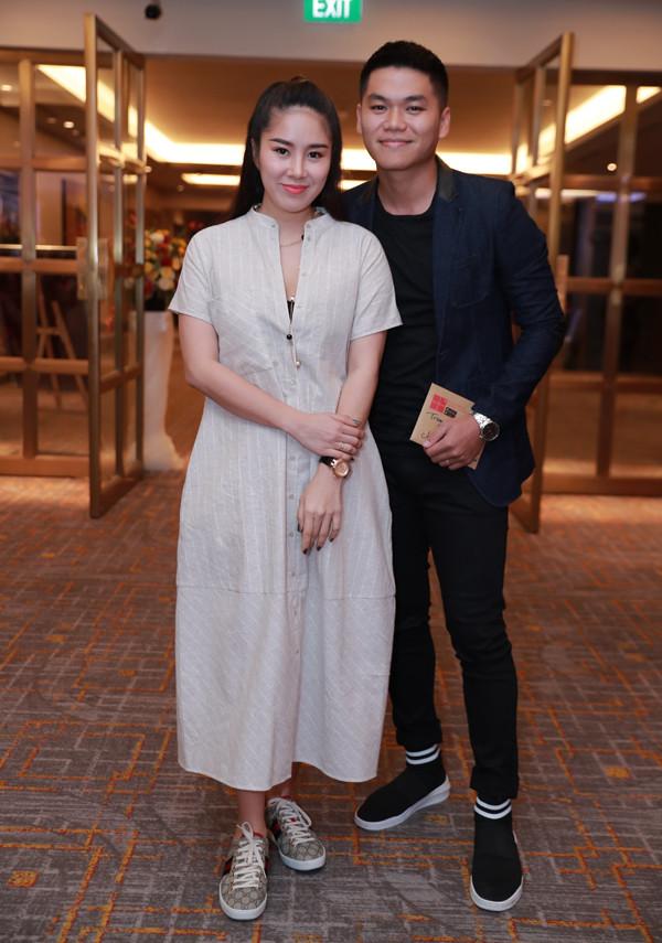 Đẹp rụng rời cả năm xong đến cuối năm Hoa hậu Tiểu Vy lại lọt top SAO MẶC XẤU vì bộ cánh sến sẩm-3