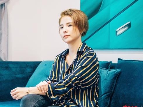 Lightstick chuẩn Hàn Quốc của Vũ Cát Tường có logo khá giống với SEVENTEEN và WINNER-7