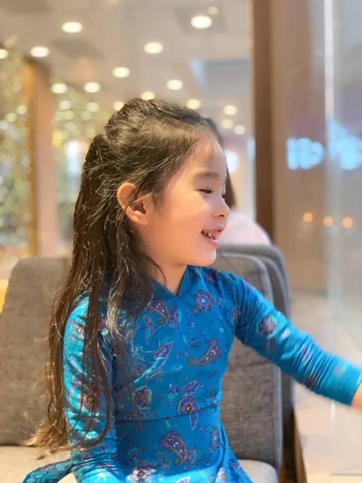 Thu Minh hào hứng đưa quý tử cùng ông xã ngoại quốc về quê ngoại ăn Tết-10