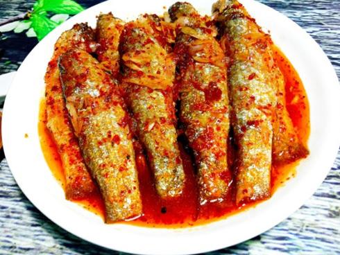 Cá sốt me đậm đà thơm nức mũi, ăn đưa cơm vô cùng