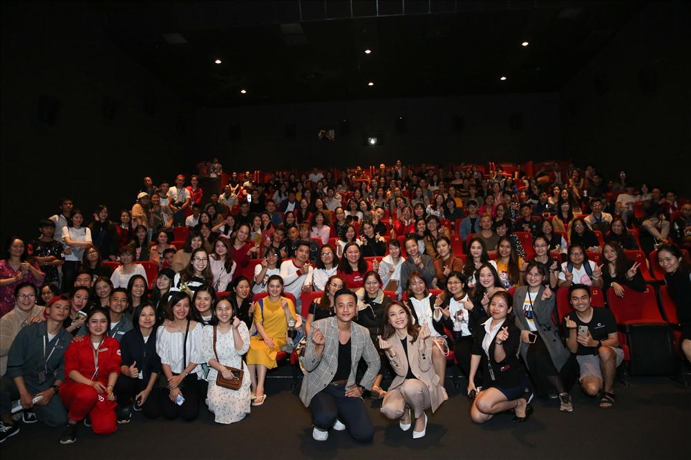 Fan hào hứng chia sẻ clip Mỹ Tâm vừa trông nồi bánh chưng vừa hát Tình đơn phương-1