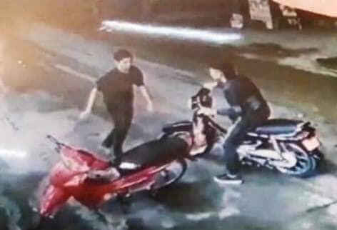 Nóng: Đã bắt được nghi can cứa cổ tài xế taxi trước sân vận động Mỹ Đình-2