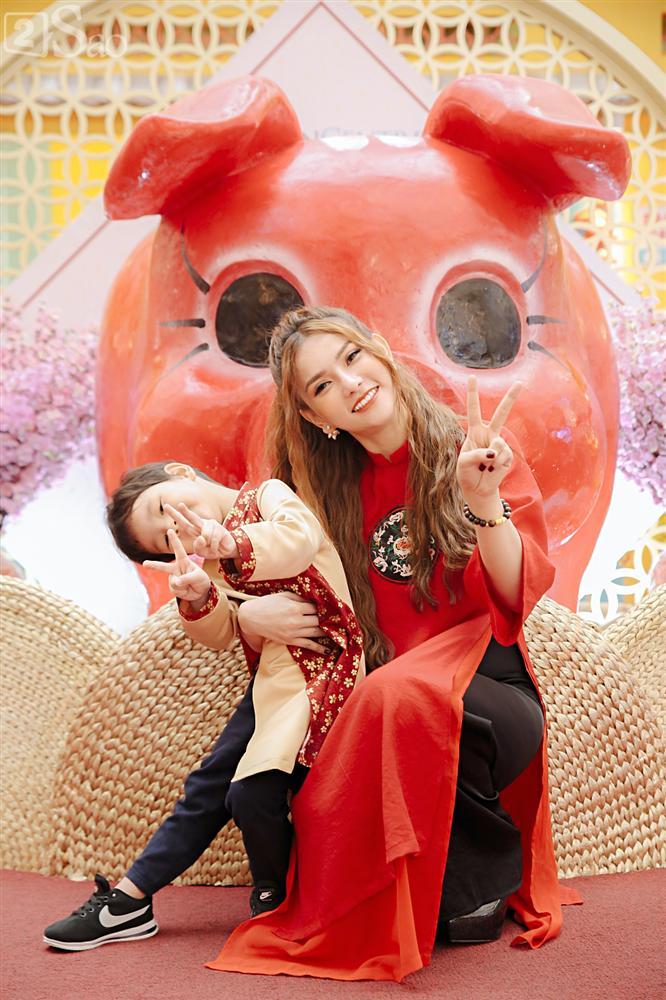 Phủ nhận có bạn trai mới, Thu Thủy nêu tiêu chí: Người đàn ông tôi yêu phải thương cả con trai tôi-16