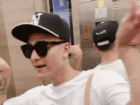 ezgif-1-af09e284b09a.gif?width=150