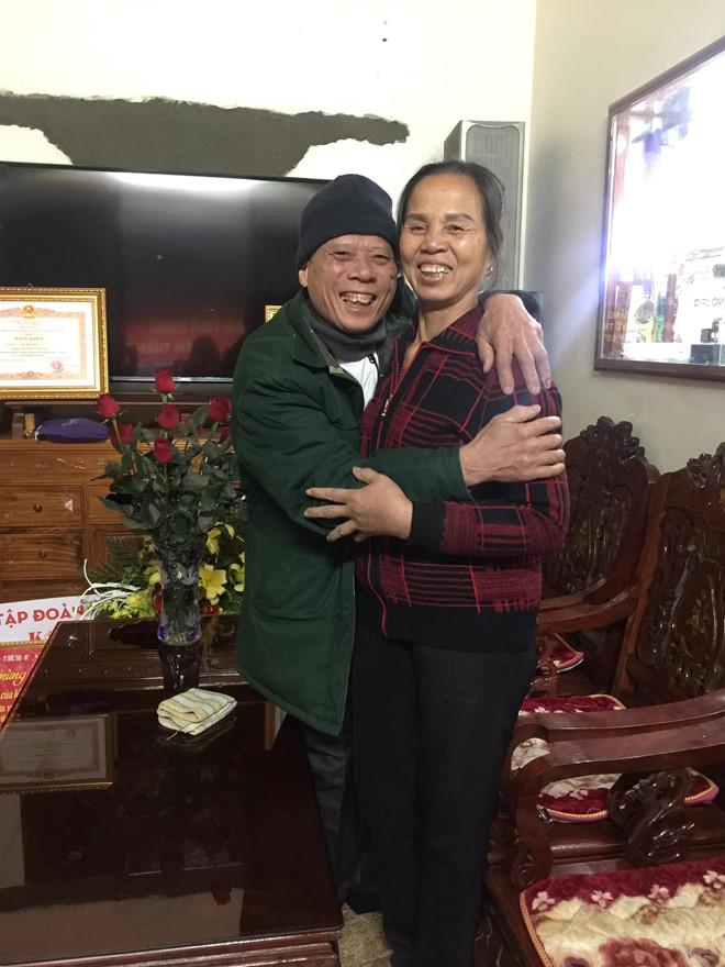 Trung vệ Bùi Tiến Dũng khoe cùng mẹ bán hết thịt lợn sáng 30 Tết-1