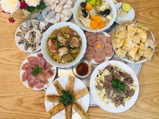 Loạt mâm cúng tất niên được bày biện cực kỳ chu đáo và cẩn thận khiến chị em phải ngạc nhiên