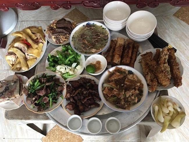 Loạt mâm cúng tất niên được bày biện cực kỳ chu đáo và cẩn thận khiến chị em phải ngạc nhiên-4