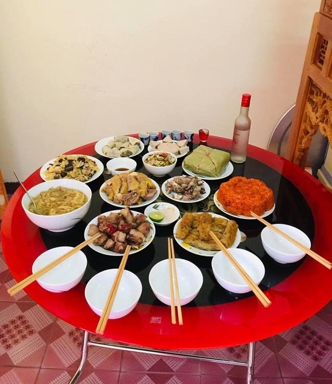 Loạt mâm cúng tất niên được bày biện cực kỳ chu đáo và cẩn thận khiến chị em phải ngạc nhiên-8