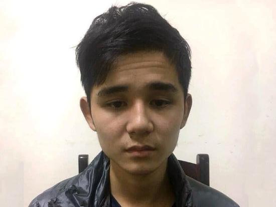 Bố đẻ nghi phạm cứa cổ tài xế taxi: 'Con trai tôi nhút nhát'