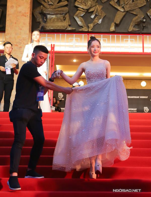 Mỹ nhân Việt nhờ cậy giày siêu cao để không lép vế-1