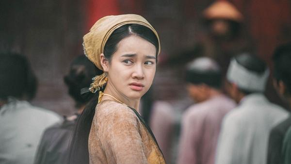 Trạng Quỳnh: Nhã Phương diễn xuất một màu, Trấn Thành tỏa sáng cứu cả bộ phim-5