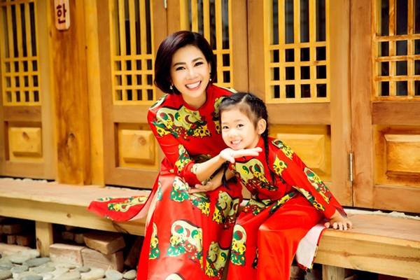 Họa tiết heo con được sao Việt mê mẩn dịp Tết Kỷ Hợi-8