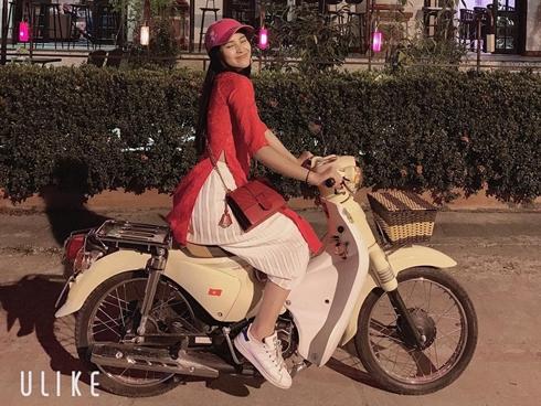 Hoa hậu Trần Tiểu Vy thừa hưởng gene đẹp xuất sắc từ ai?-10