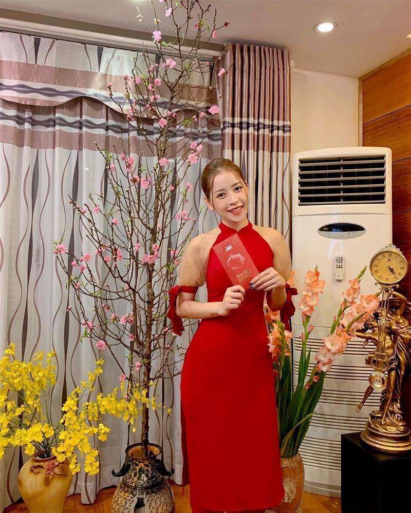 So kè nhan sắc đầu năm khi 9 mỹ nhân đụng hàng một mẫu áo dài: hoa hậu, ca sĩ hay diễn viên xinh hơn?-6