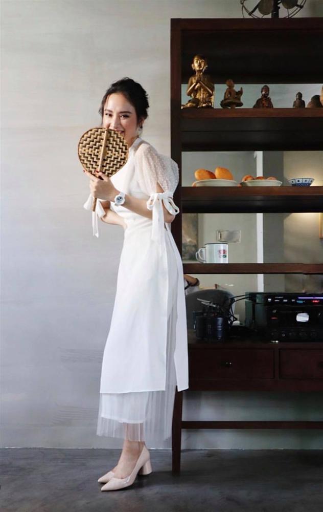 So kè nhan sắc đầu năm khi 9 mỹ nhân đụng hàng một mẫu áo dài: hoa hậu, ca sĩ hay diễn viên xinh hơn?-10