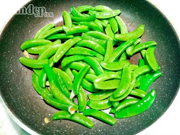 10 phút làm đỗ xào ngọt lịm lại đẹp mắt vô cùng-3