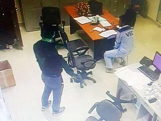 Bắt nghi can cướp 2,2 tỷ ở trạm thu phí Dầu Giây-3