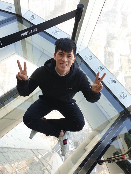 Đội tuyển Việt Nam du xuân: Hồng Duy nổi bật với giày 20 triệu, Công Phượng giản dị-2