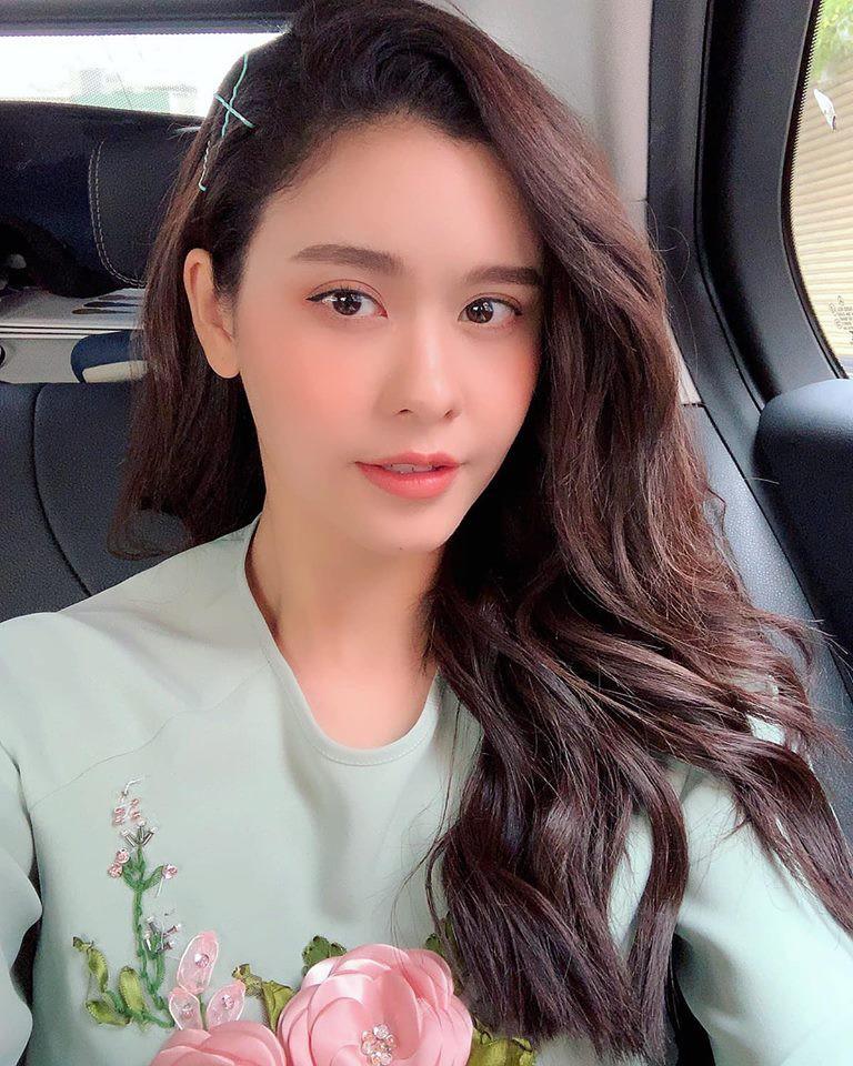 SAO TRANG ĐIỂM ĐẸP ĐẦU NĂM: Diệp Lâm Anh hiền như cô Tấm - Phạm Băng Băng để mặt mộc vẫn xinh không có đối thủ-6